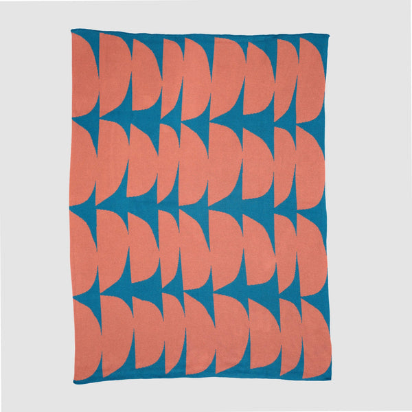 Indoor | Outdoor Sustainable Knit Modern Throw Blanket - Poly Kaareva by Petra Kaksonen