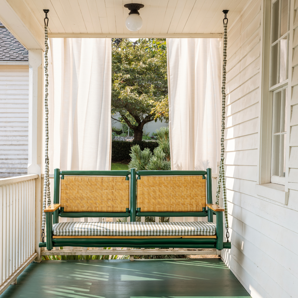 Porch Swing Company to Debut Max Humphrey Lodge Swing