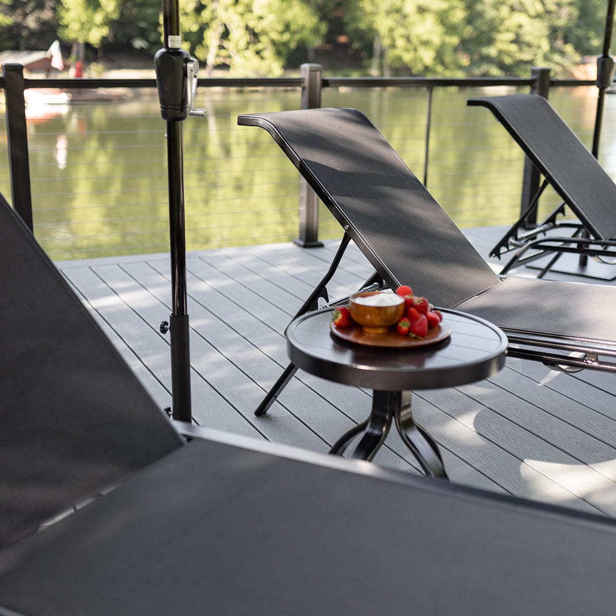Berlin Gardens Murphy Aluminum End Table
