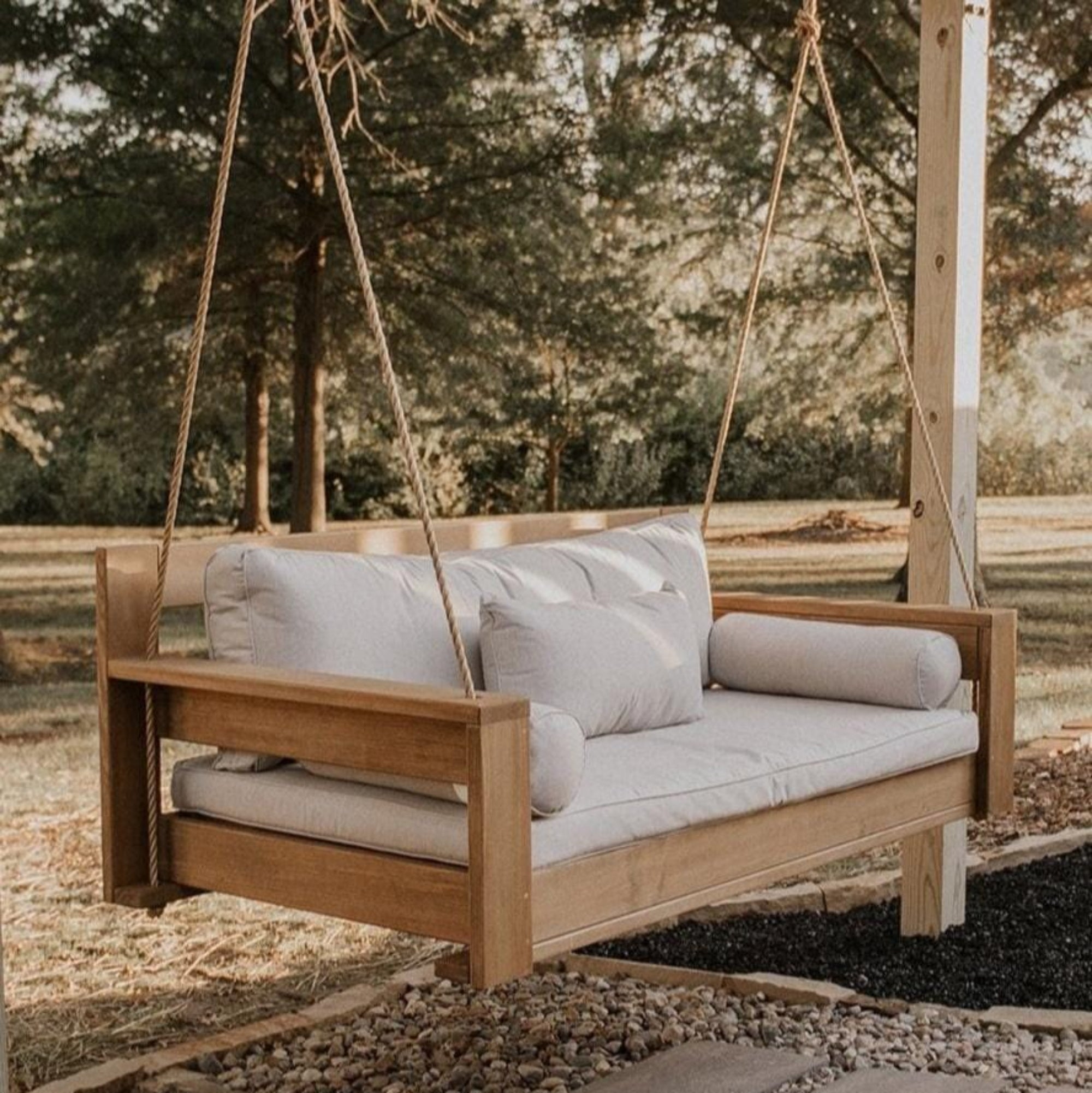 Amish Casual The Danville Daybed Swing