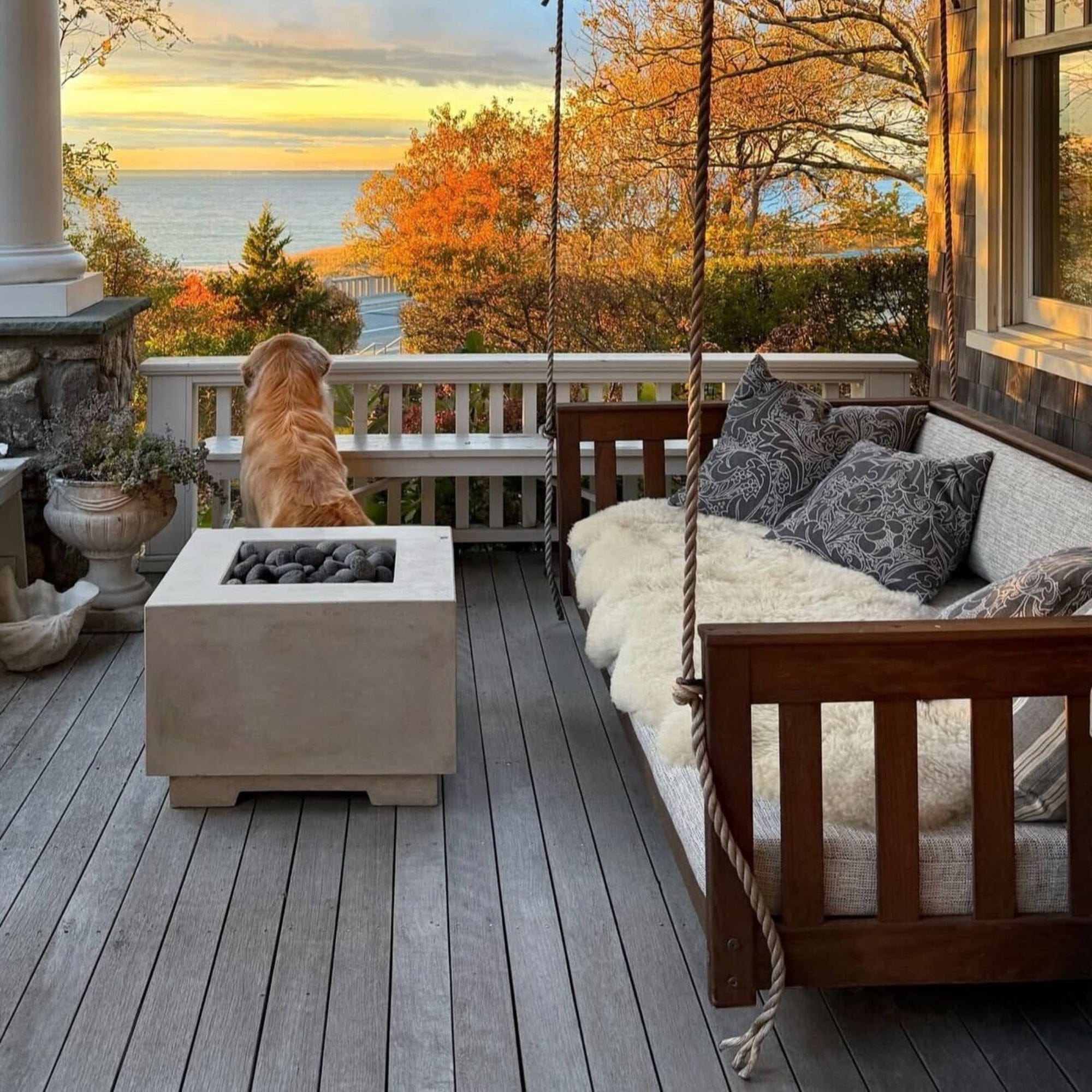 Keystone Amish Co. Columbus Patio Daybed Swing With Ropes