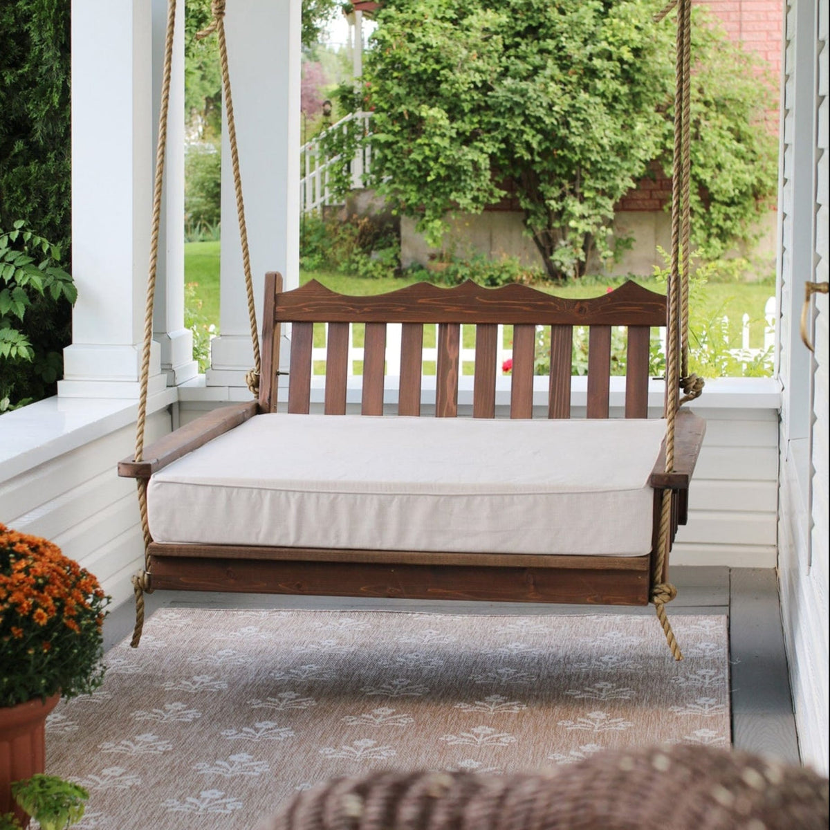 Keystone Amish Co. York Red Cedar Swing Bed, 4-Foot, Mushroom Stain