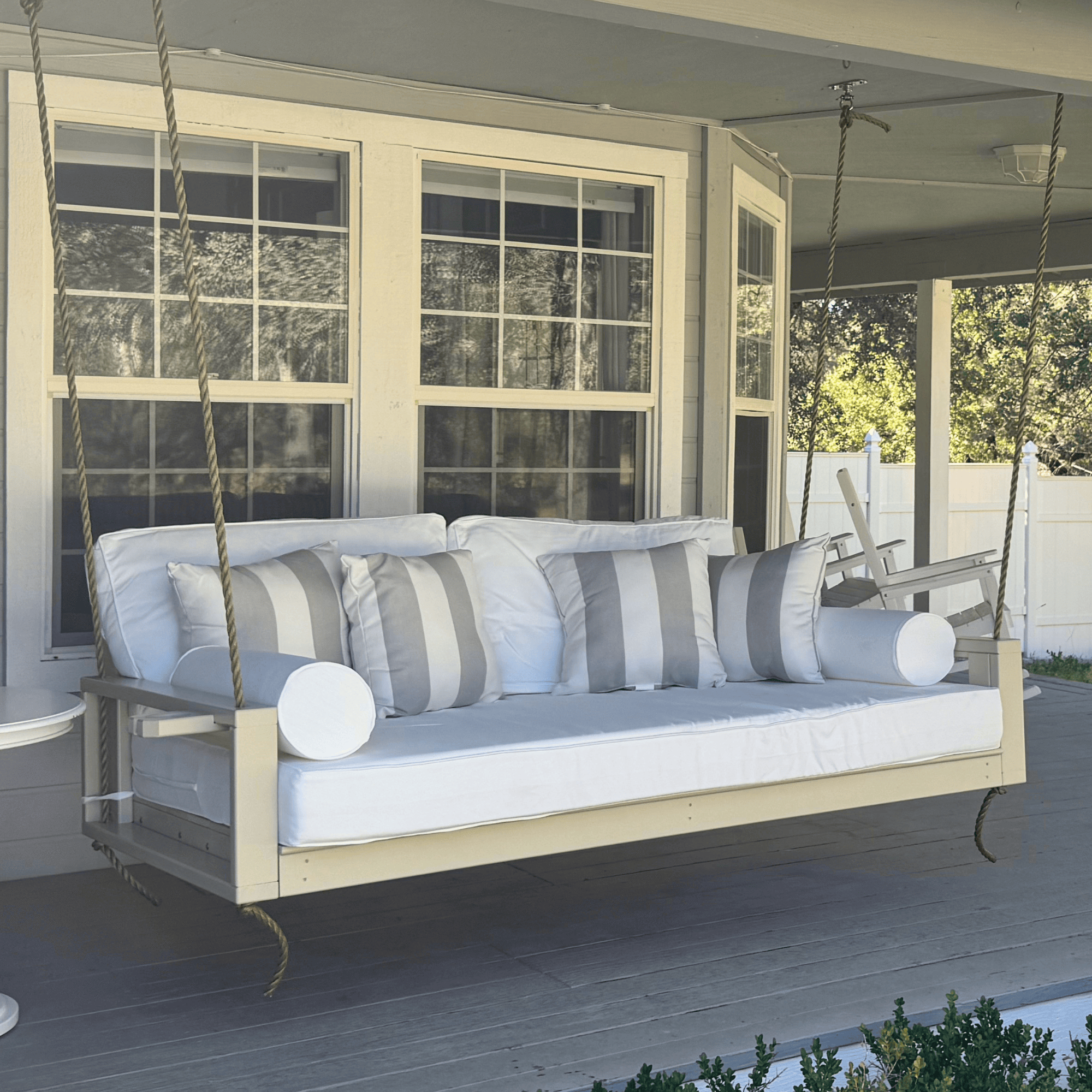 Amish Casual Malvern Porch Swing Bed, 5 Ft Relaxed Khaki