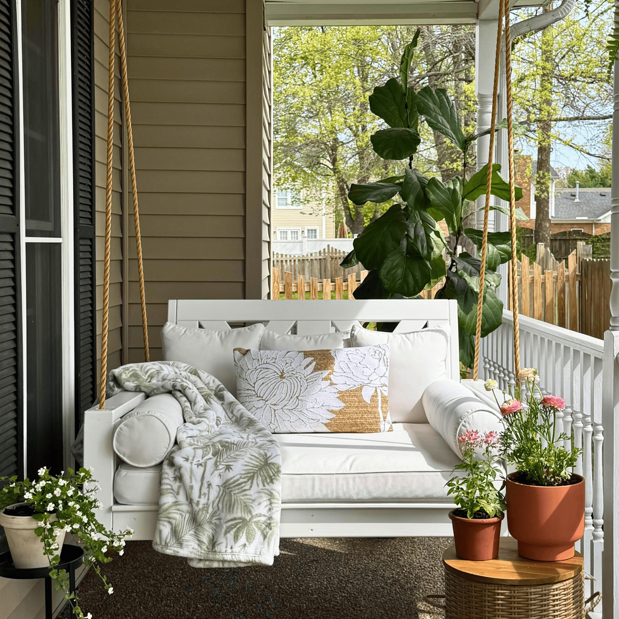 Amish Casual Malvern Porch Swing Bed, Twin White