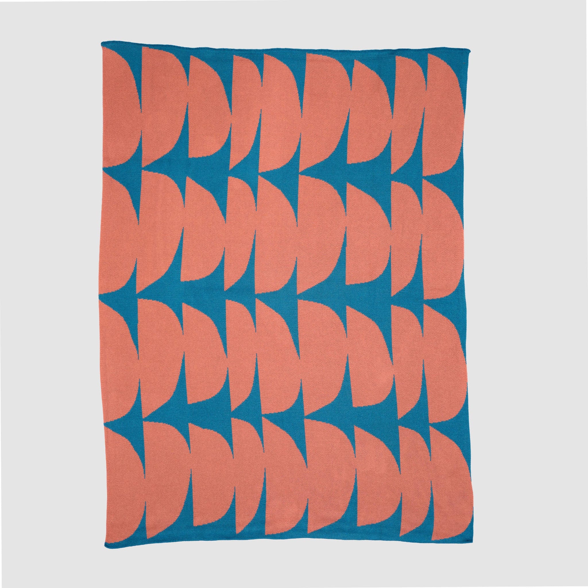 Indoor | Outdoor Sustainable Knit Modern Throw Blanket - Poly Kaareva by Petra Kaksonen