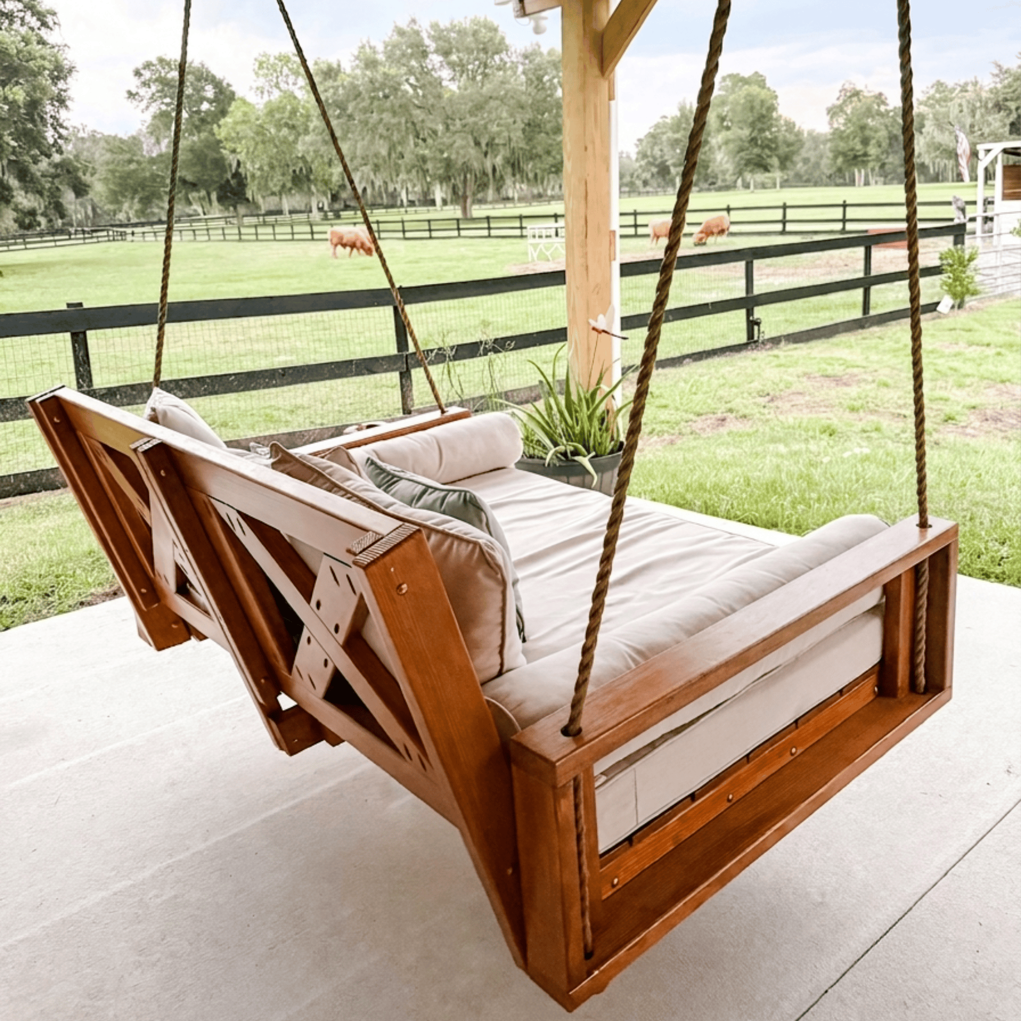 Amish Casual Malvern Porch Swing Bed, Full Cedar with Clearcoat