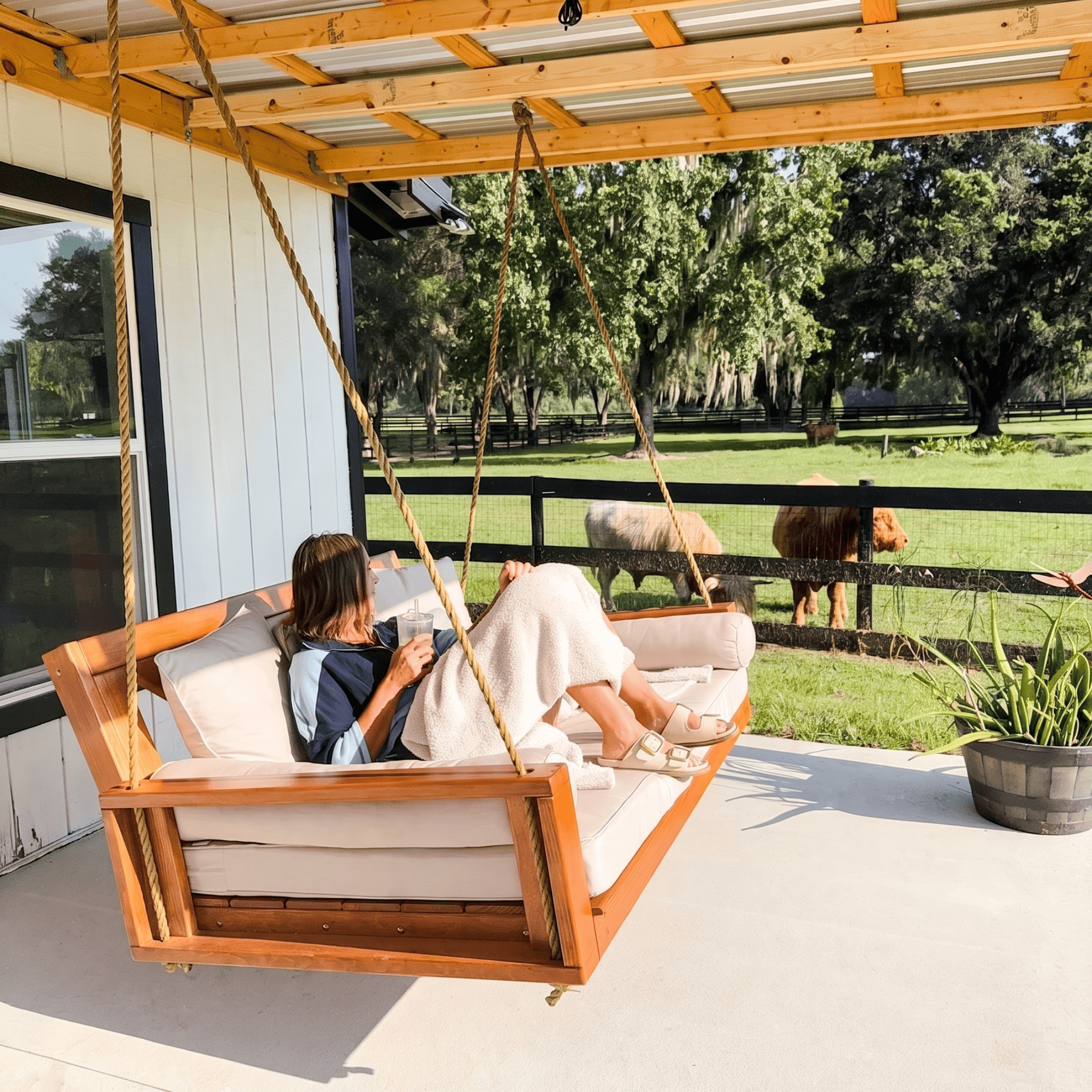 Amish Casual Malvern Porch Swing Bed, Full Cedar with Clearcoat