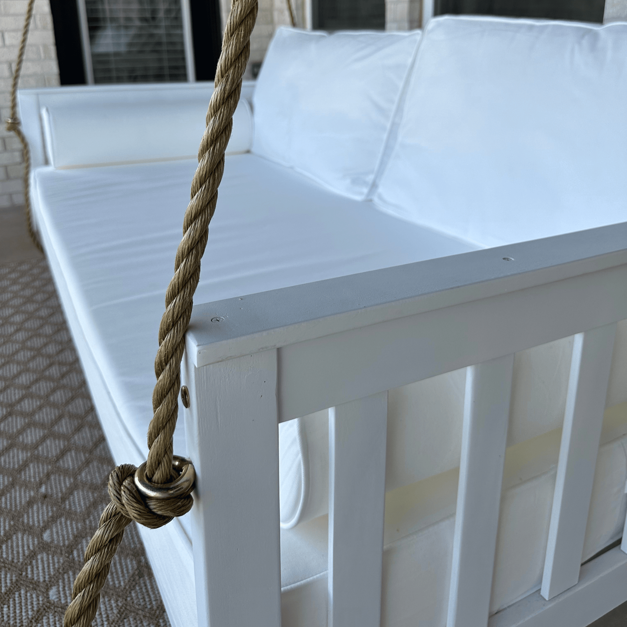 Twin Charleston Daybed Swing in White