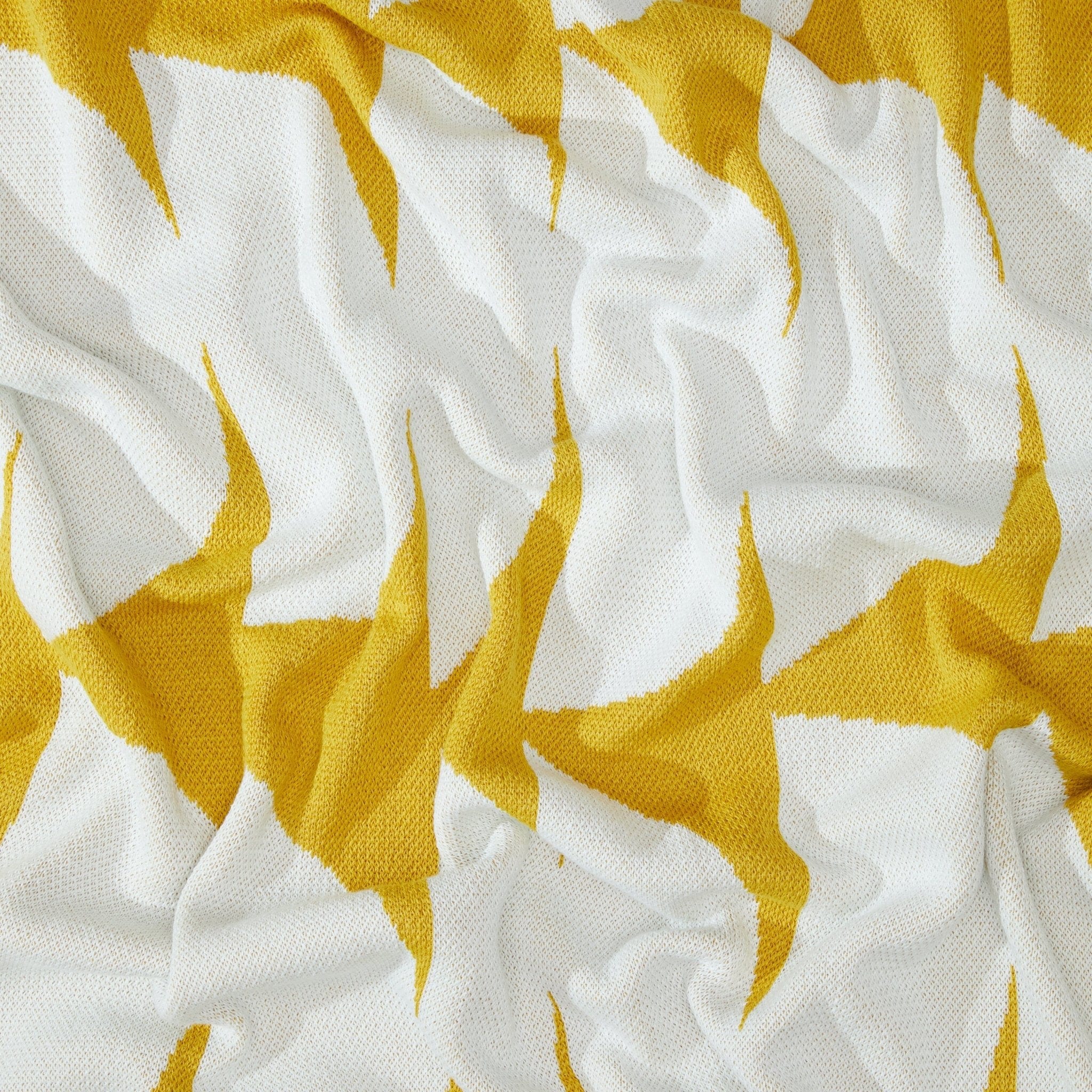 Indoor | Outdoor Sustainable Knit Modern Throw Blanket - Poly Kaareva by Petra Kaksonen